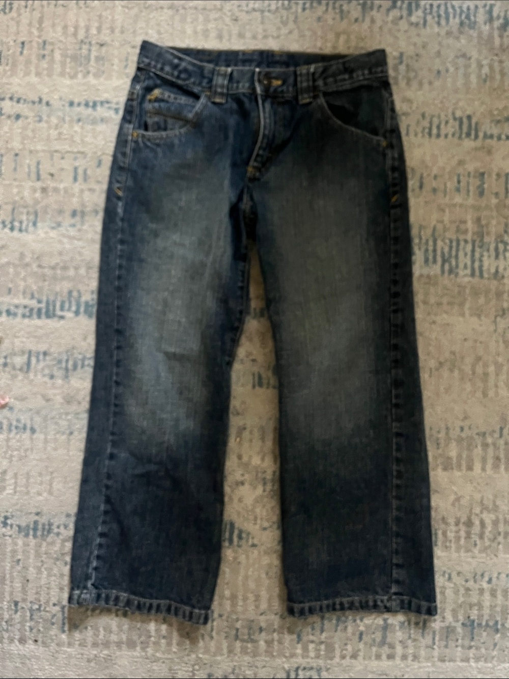 Wrangler Straight Jeans in Faded Blue Denim